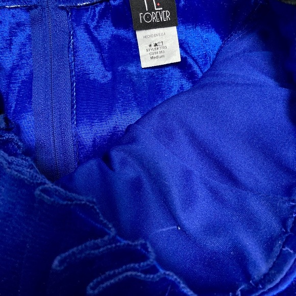 FE Forever - Women’s/Teen’s Prom/Party Dress. Size Medium - Picture 5 of 5